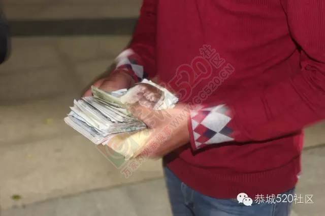 三八妇女节我县举办文艺晚会现场并为2岁患白血病男孩孟艺舟进行爱心募捐178 / 作者:深秋的落叶 / 帖子ID:164893