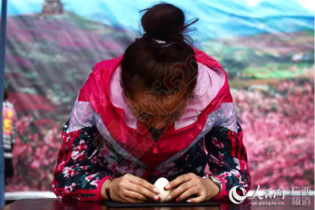 广西瑶乡举办“春分立蛋”比赛 中外选手齐上阵850 / 作者:心交朋友钱交狗 / 帖子ID:165550