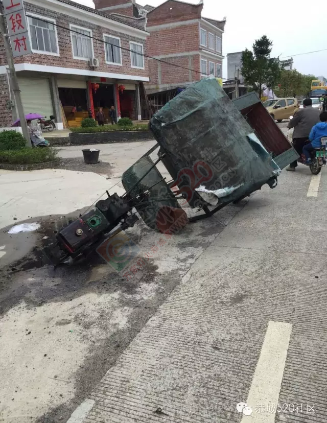 莲花笔山路段狗古冲PK小车，惨败！609 / 作者:今日恭城 / 帖子ID:167613