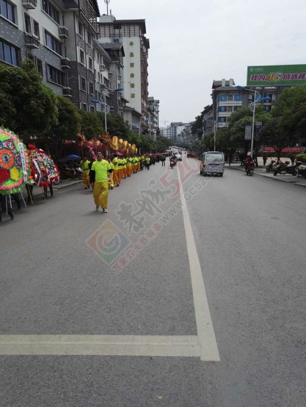 啊啊啊！为什么隔壁街去世个人放了一个多小时的烟花了922 / 作者:四季葱 / 帖子ID:167653
