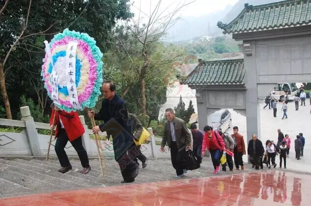 我县40多名烈士家属千里扫墓 勿忘英烈！435 / 作者:风油精 / 帖子ID:168154