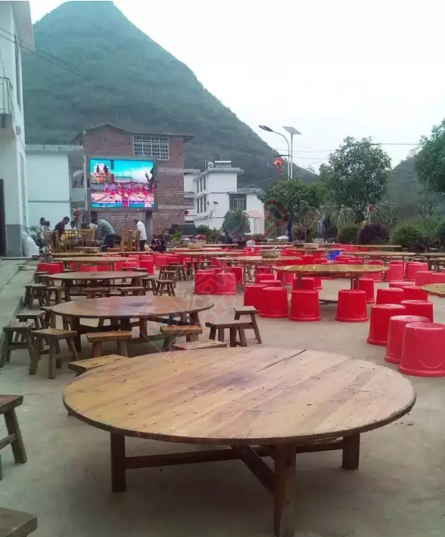 何氏家族联宗祭祖，共聚半边渡楼子底祭拜先祖。794 / 作者:今日恭城 / 帖子ID:168282
