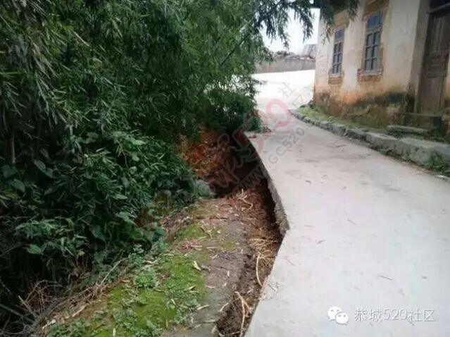 平安对河村因山体滑坡造成道路中断571 / 作者:今日恭城 / 帖子ID:168624