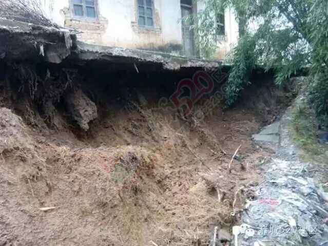 平安对河村因山体滑坡造成道路中断978 / 作者:今日恭城 / 帖子ID:168624