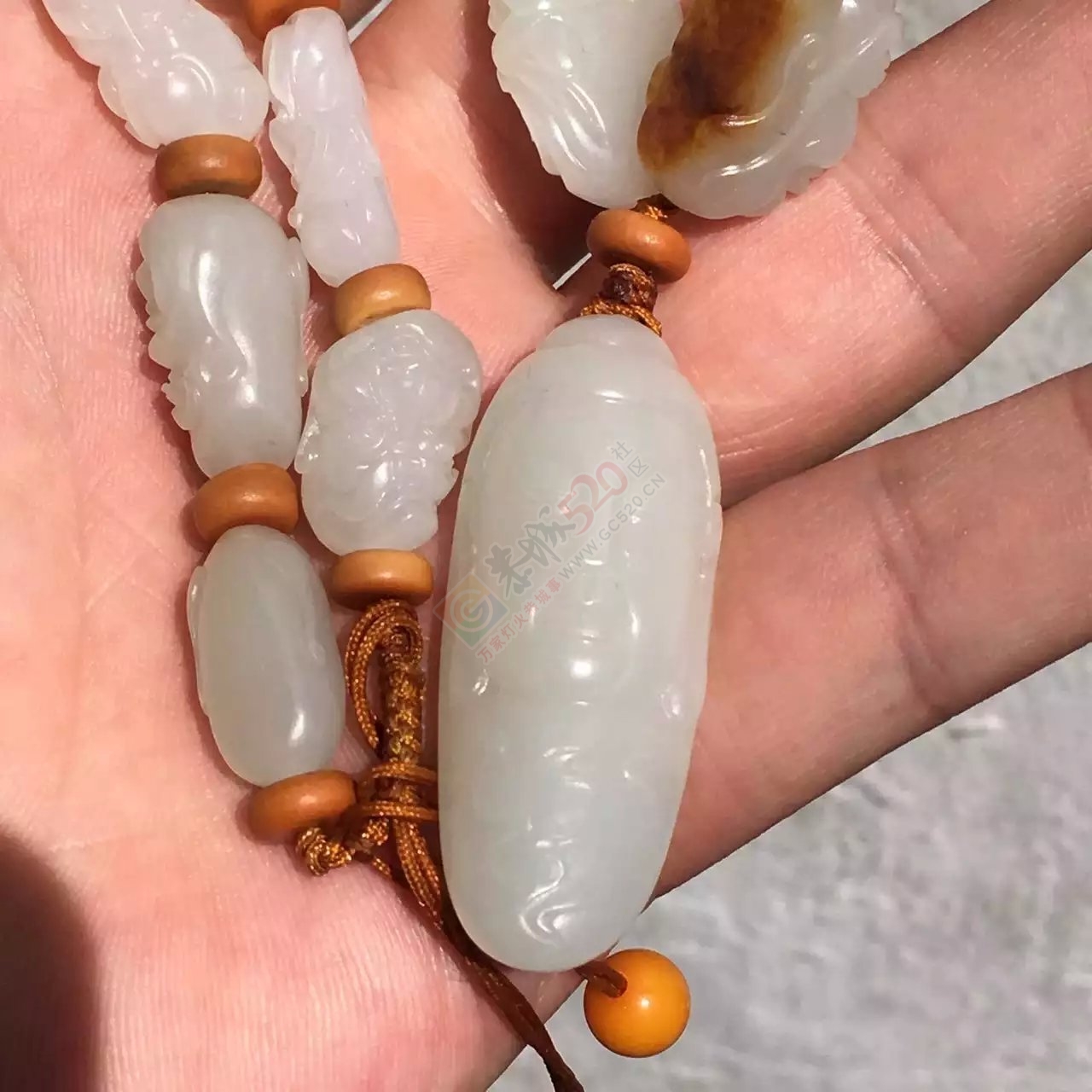 转让和田籽料18罗汉加观音吊坠项链735 / 作者:发如雪 / 帖子ID:168916