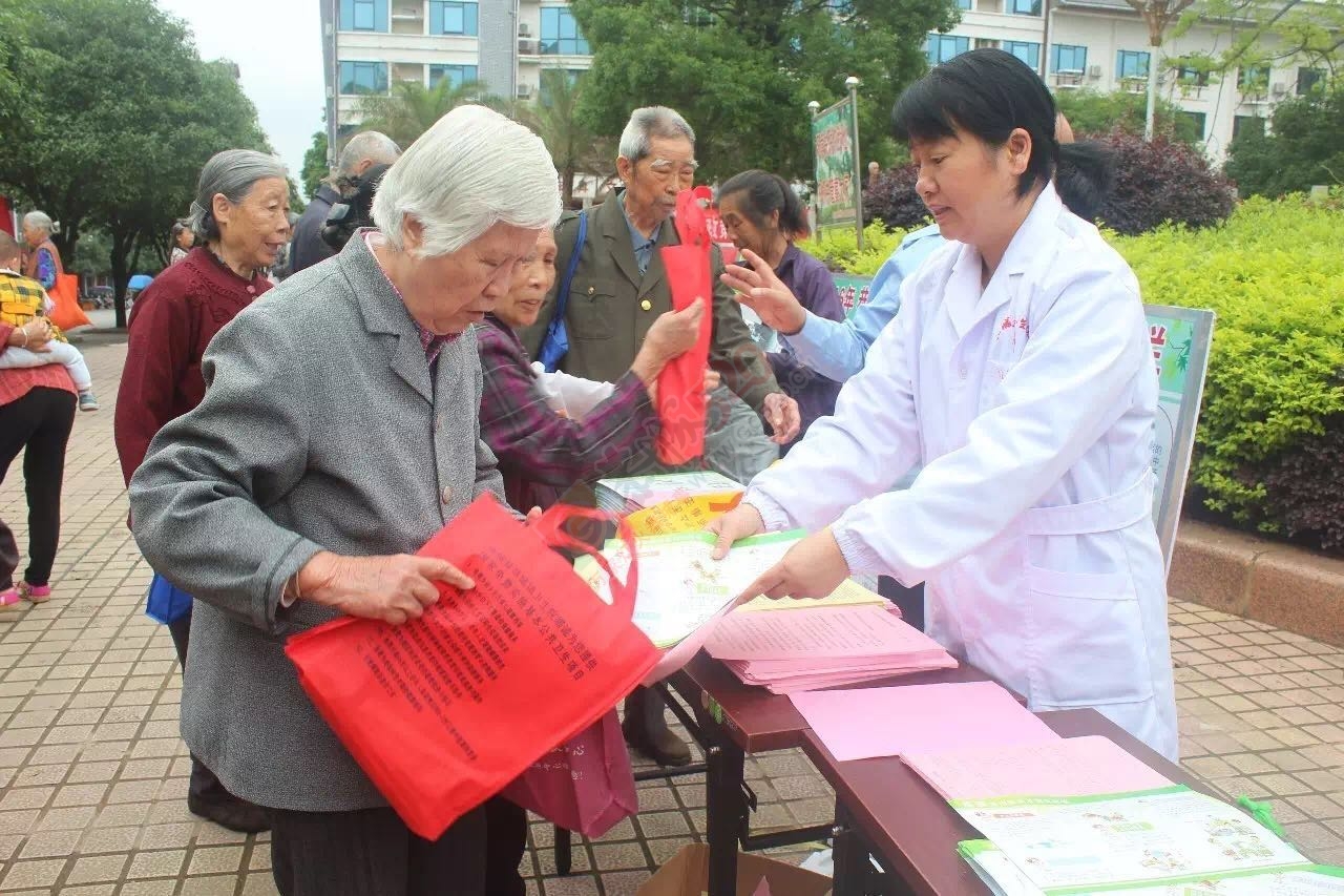 【全国预防接种日】我县开展了“信任预防接种，享受健康生活“主题宣传活动851 / 作者:今日恭城 / 帖子ID:169215