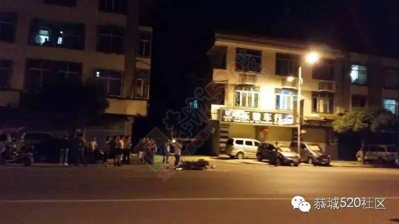 泥头车与摩托相撞227 / 作者:今日恭城 / 帖子ID:172098