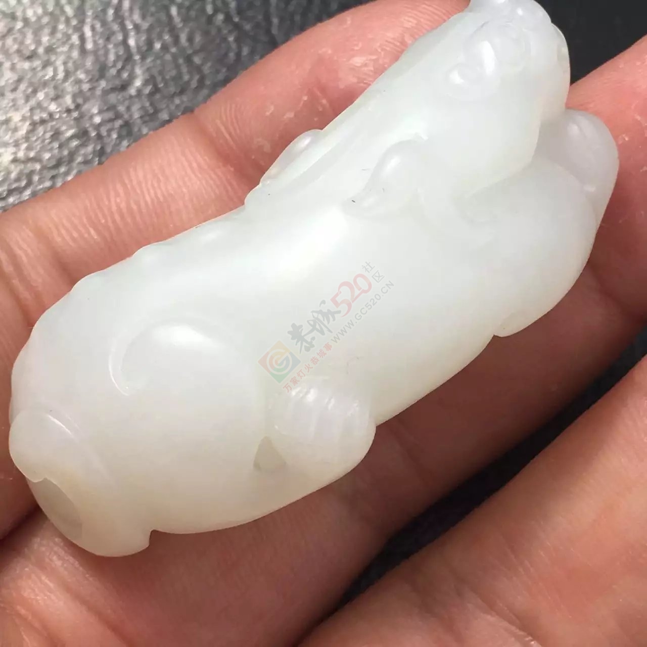 出手和田籽料羊脂玉貔貅837 / 作者:发如雪 / 帖子ID:173063
