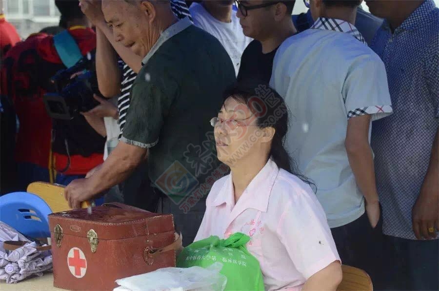 雨中鏖战激情飞扬——全县中小学生第一届足球比赛落下帷幕999 / 作者:今日恭城 / 帖子ID:173108