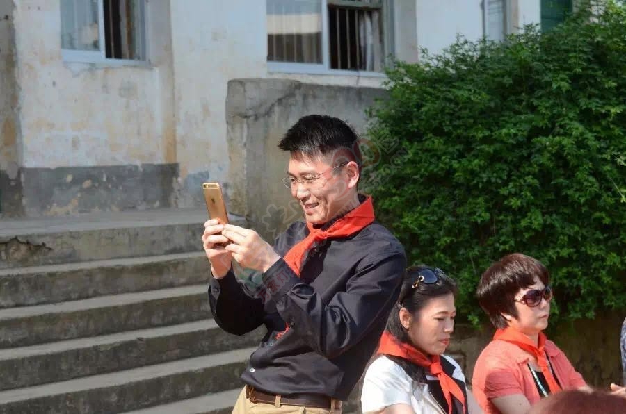 桂林市慈善事业会携手恭城百乐家电爱心扶贫、助学走进恭城门楼村578 / 作者:今日恭城 / 帖子ID:173166