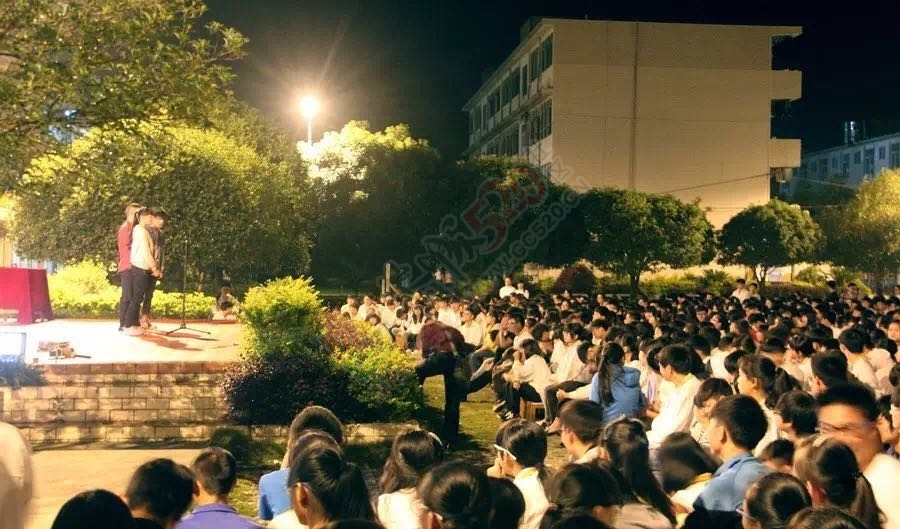 恭城县图书馆成功举办“励志讲座”活动538 / 作者:今日恭城 / 帖子ID:173167