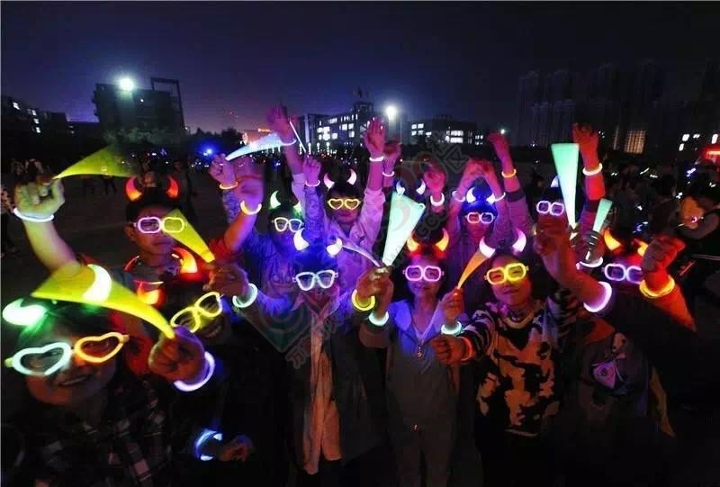 快抢|柚子皮超酷炫“荧光夜跑”巡回活动来恭城啦！福利免费送送送啦！893 / 作者:恭城520广告 / 帖子ID:173406