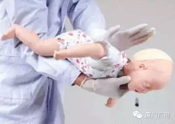 悲剧！一口蒸蛋要了宝宝的命！孩子吃饭再难也不能这么喂！995 / 作者:深秋的落叶 / 帖子ID:173522