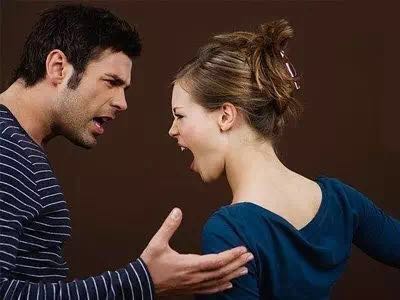 有话好好说！广西男子怀疑妻子出轨提离婚，妻子解释不通当街脱衣威胁……931 / 作者:登山涉水 / 帖子ID:173752