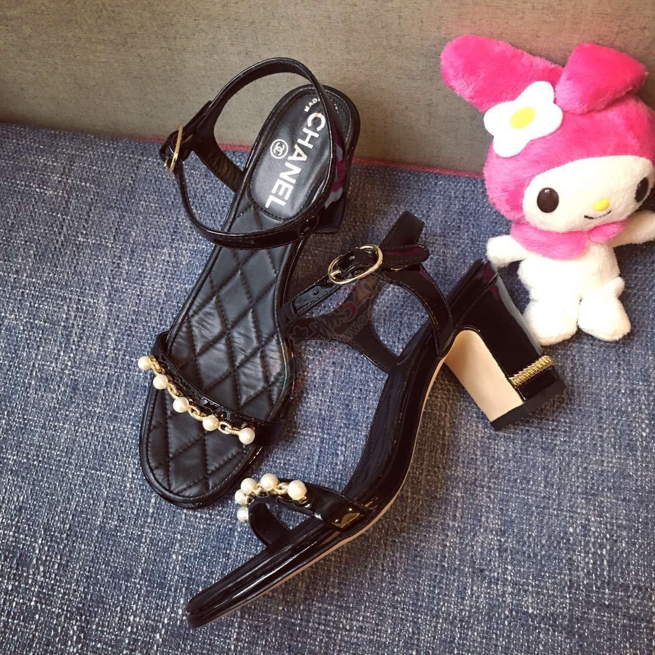 哈哈，看上的可以加我微信。女款美衣美鞋，男款衣服。更多款都在微信，哈哈162 / 作者:Them / 帖子ID:173816