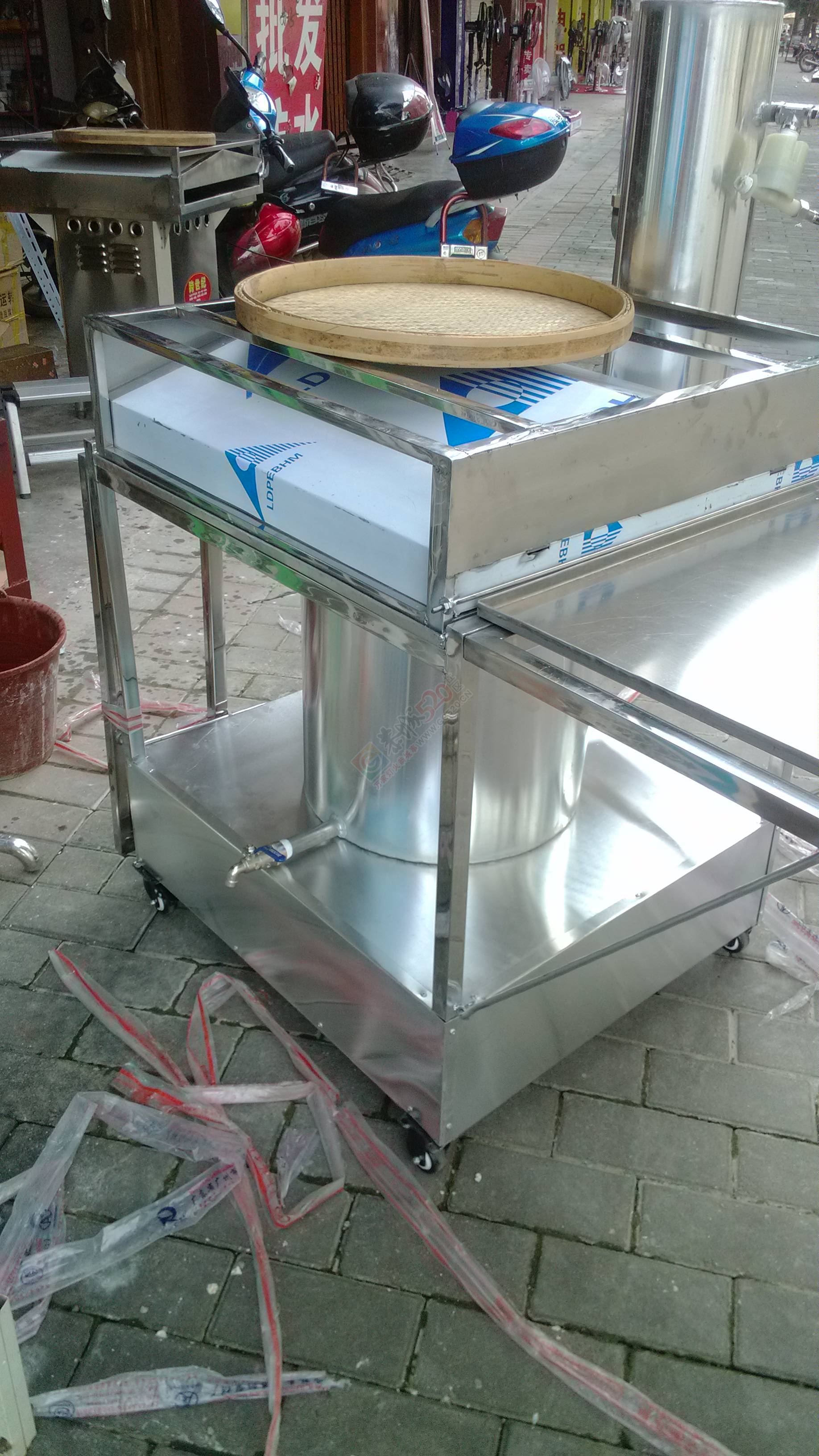 石磨肠粉手工粉工具广西平南青石电动石磨13788351814504 / 作者:广西电动石磨 / 帖子ID:173855