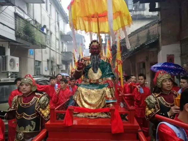 恭城街万人空巷风雨无阻只为看关帝一眼！42 / 作者:千变万幻 / 帖子ID:174468