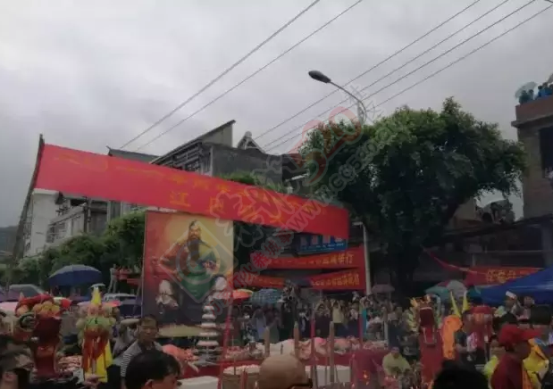 恭城街万人空巷风雨无阻只为看关帝一眼！91 / 作者:千变万幻 / 帖子ID:174468