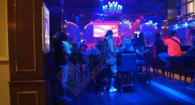 昨天恭城来了一帮很“骚包”的人，居然“包夜”菲悦酒吧！522 / 作者:恭城靠大家 / 帖子ID:174476