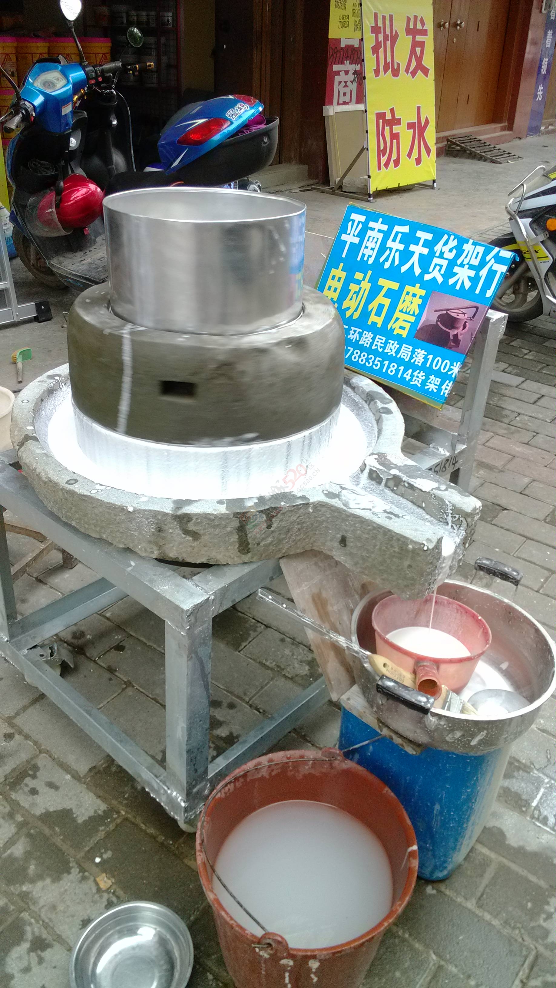 广西青石电动石磨加工厂肠粉手工粉传受技术1378835181968 / 作者:广西电动石磨 / 帖子ID:174501