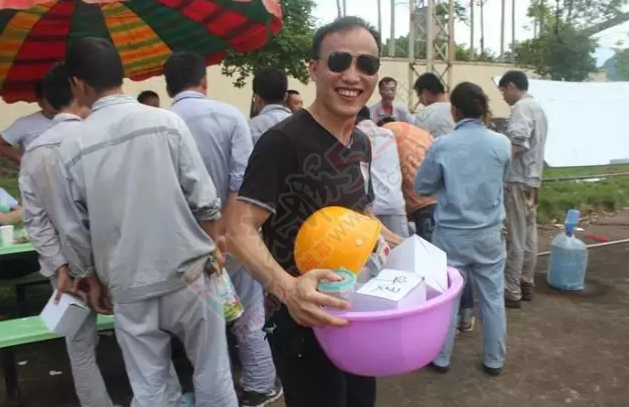 今天恭城这地方几十号人激烈比拼，美女小编也卷入其中了！884 / 作者:千变万幻 / 帖子ID:174637