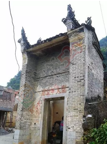 恭城朗山村：他们到底将什么藏在家墙壁画中？466 / 作者:千变万幻 / 帖子ID:174864
