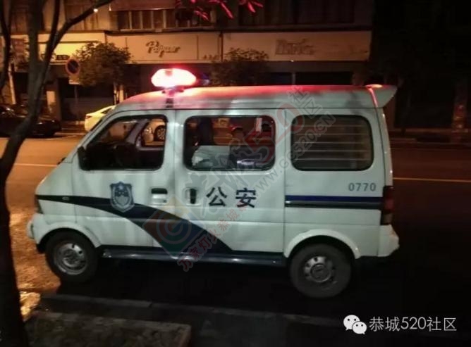 茶南路一家苹果手机店被砸559 / 作者:以空。 / 帖子ID:175316