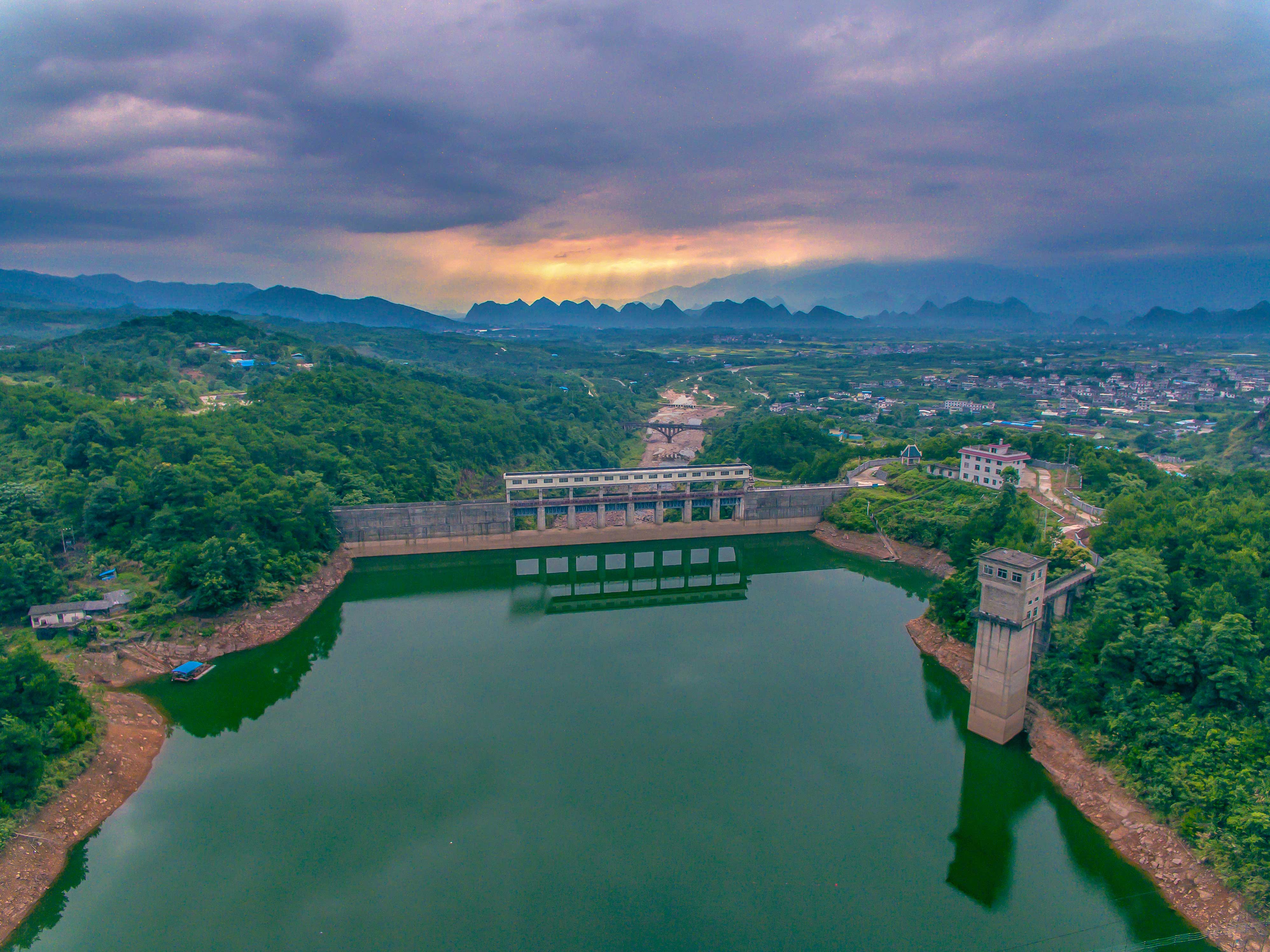 峻山水库593 / 作者:紫乌鸦 / 帖子ID:176108