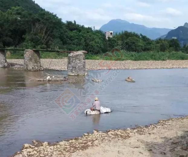 爆料：莲花独石的人这样进进出出，真的很不方便771 / 作者:赖拐 / 帖子ID:176134