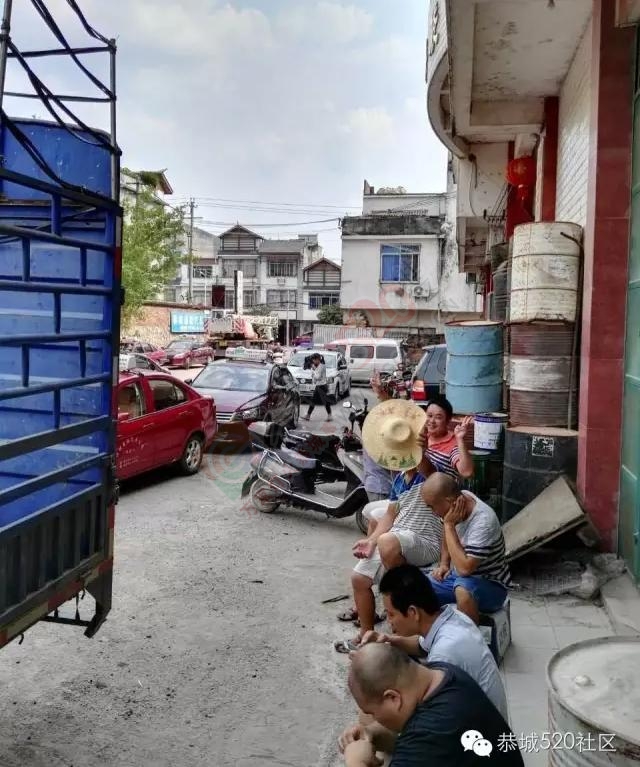 恭城出租车昨日集体罢工！都是合同惹的祸？798 / 作者:以空。 / 帖子ID:176393