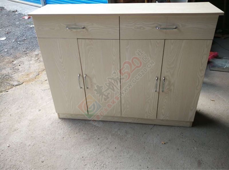 专业生产衣柜414 / 作者:HMH0802 / 帖子ID:176525