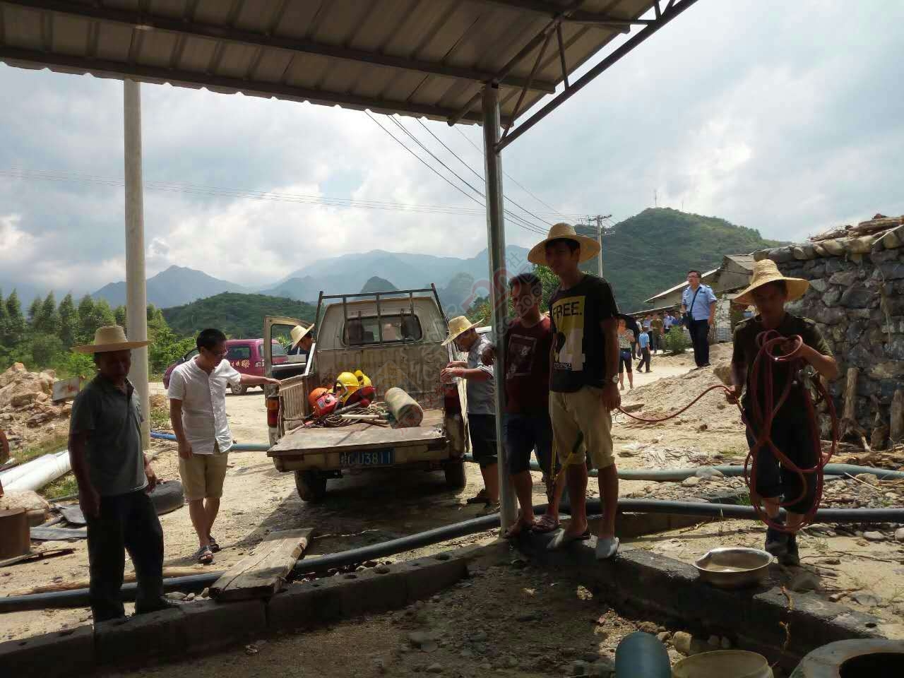 加会大山村民感谢恭城520网站，上焦源沙场今天被强行拆除了。52 / 作者:小苹果 / 帖子ID:177028