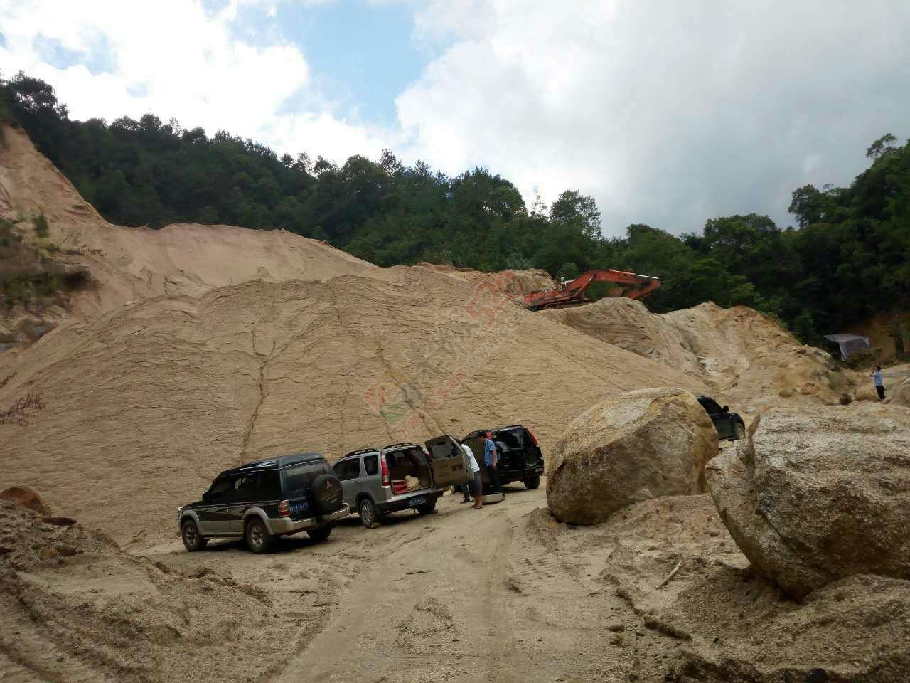 加会大山村民感谢恭城520网站，上焦源沙场今天被强行拆除了。86 / 作者:小苹果 / 帖子ID:177028