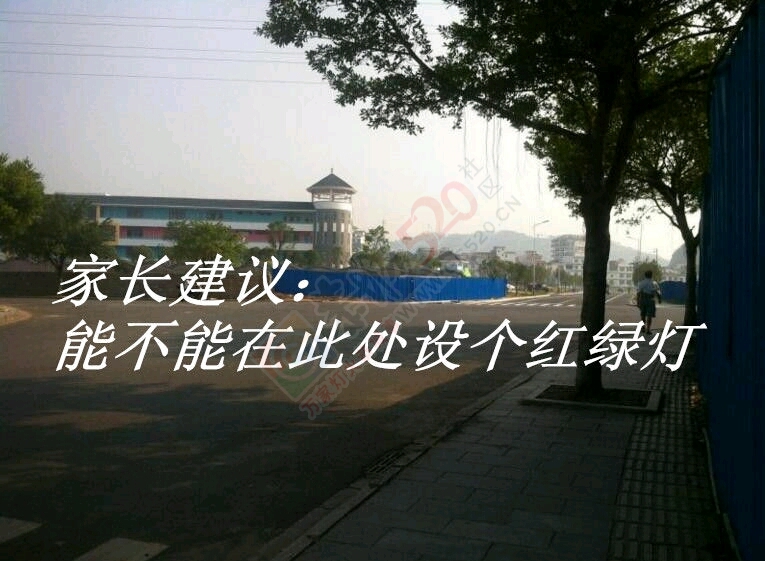 被这个十字路口黑到了，代表家长们提个建议214 / 作者:凤凰山脚的人家 / 帖子ID:177644