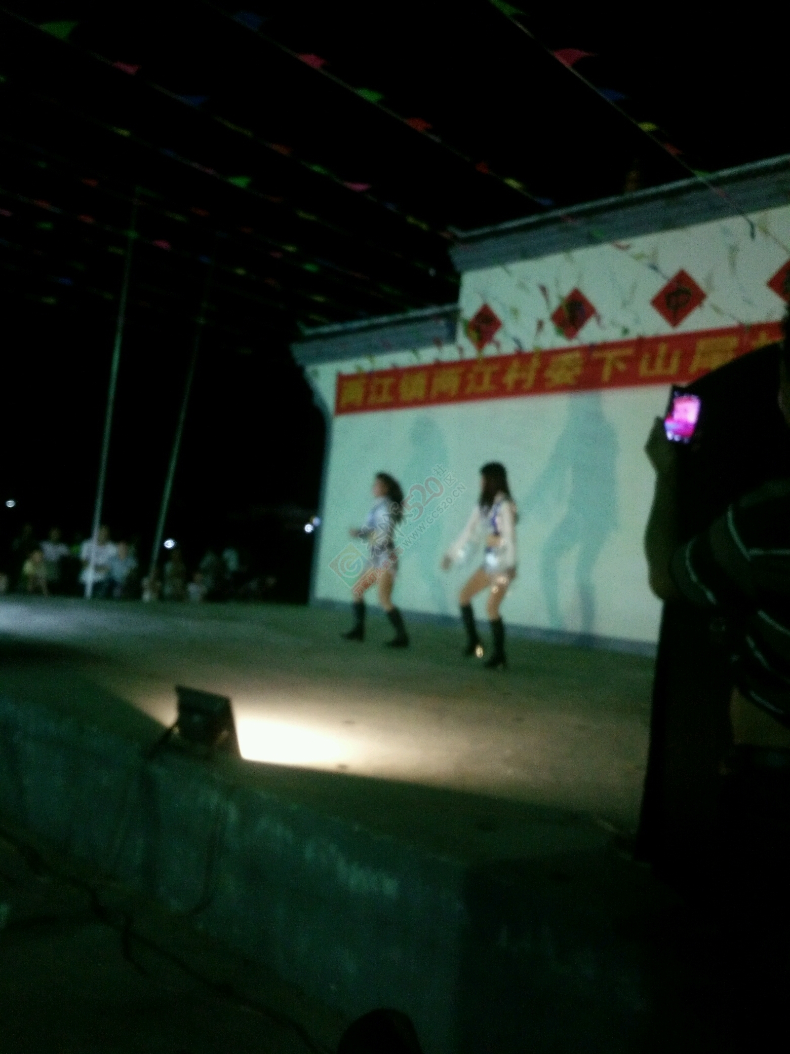 恭城兄妹乐队575 / 作者:平淡的幸福 / 帖子ID:178567