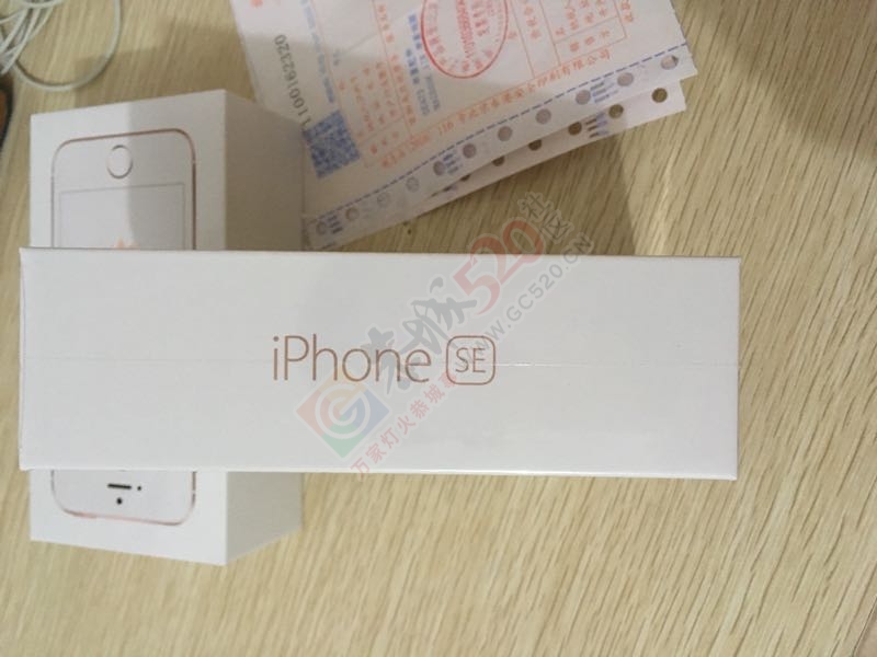 全新未拆封 iPhone SE 玫瑰金616 / 作者:啪啪啪 / 帖子ID:179120