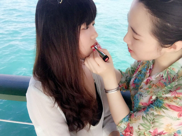 我和闺蜜写真照。108 / 作者:哈嘎秋裤不过 / 帖子ID:179236
