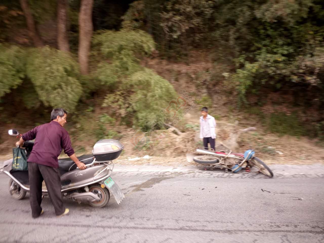又是车祸车祸。。。。91 / 作者:单身狗的生活 / 帖子ID:179798