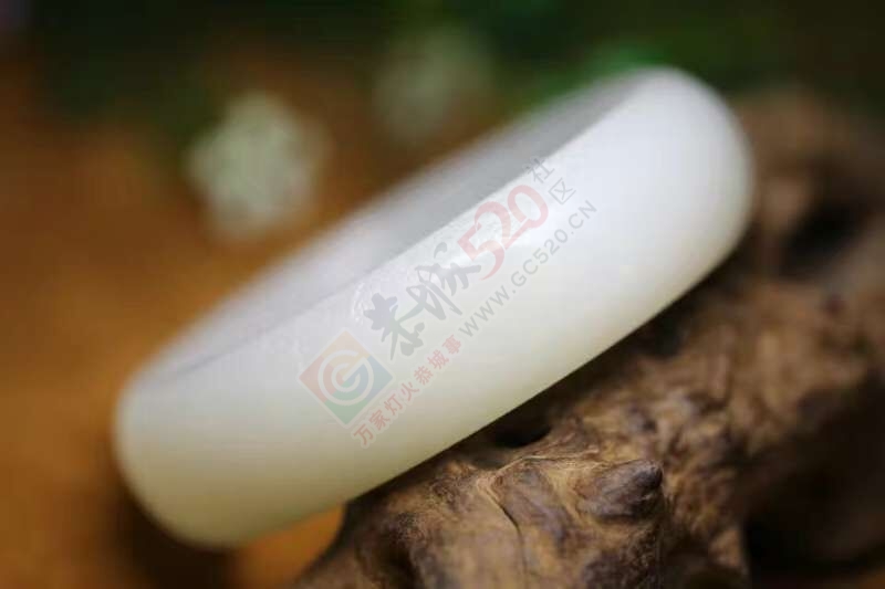 闲置102克新疆和田玉手镯165 / 作者:晚霞行千里 / 帖子ID:186108