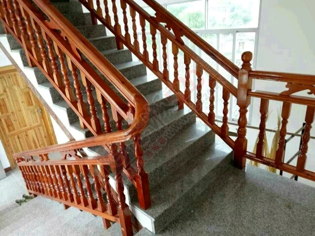 实木楼梯扶手安装（椿枒树）591 / 作者:丁丁鱼 / 帖子ID:186141