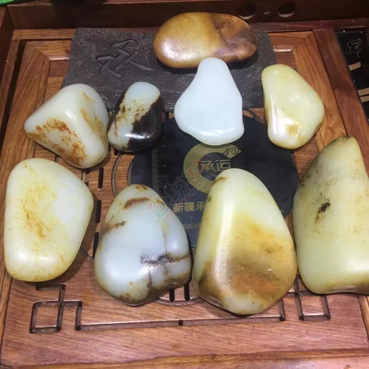 出手珍藏级和田籽料原石767 / 作者:月落风 / 帖子ID:191282