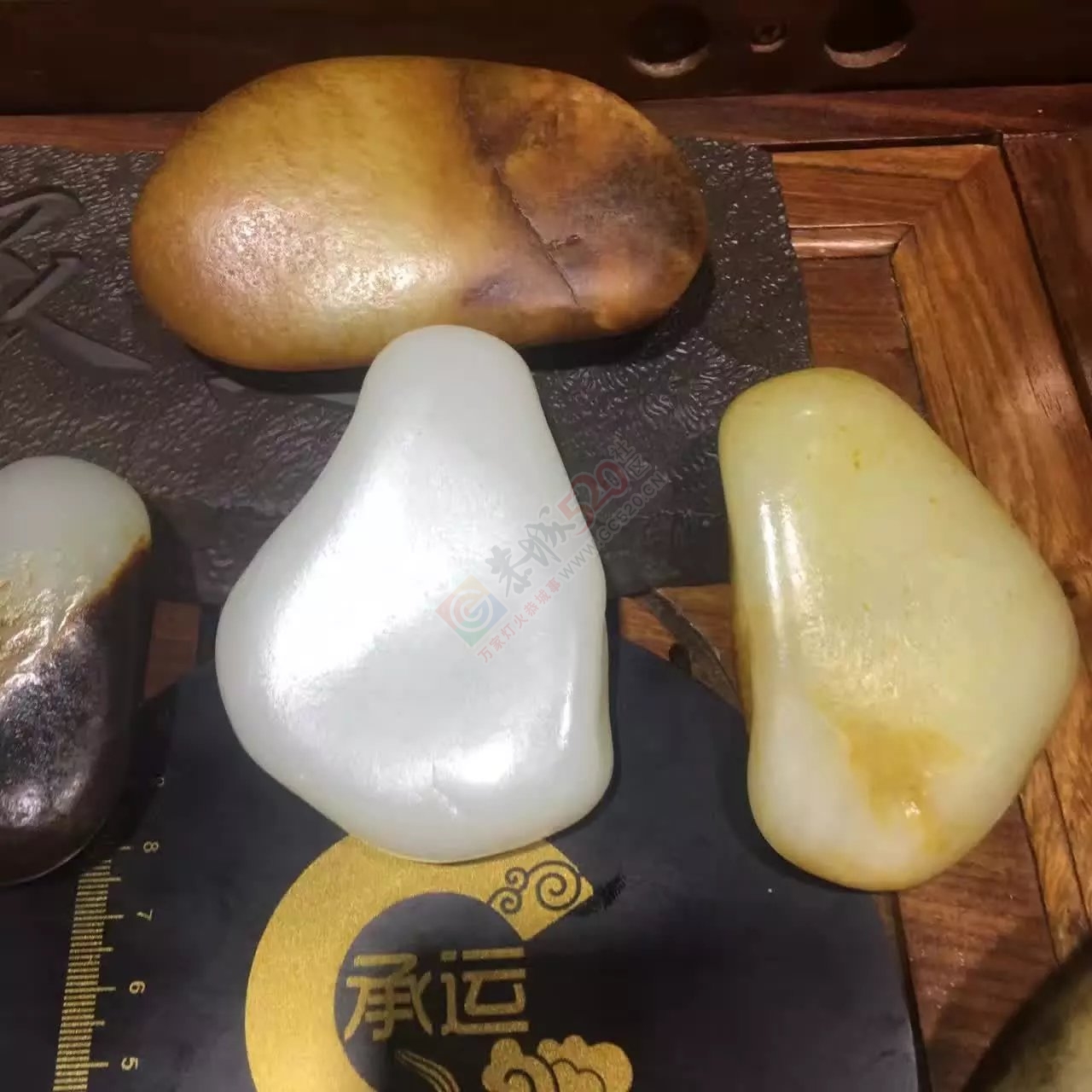 出手珍藏级和田籽料原石548 / 作者:月落风 / 帖子ID:191282