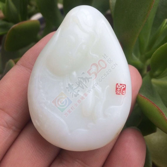 转让一块新疆和田玉观音（脂白级）244 / 作者:晚霞行千里 / 帖子ID:191660