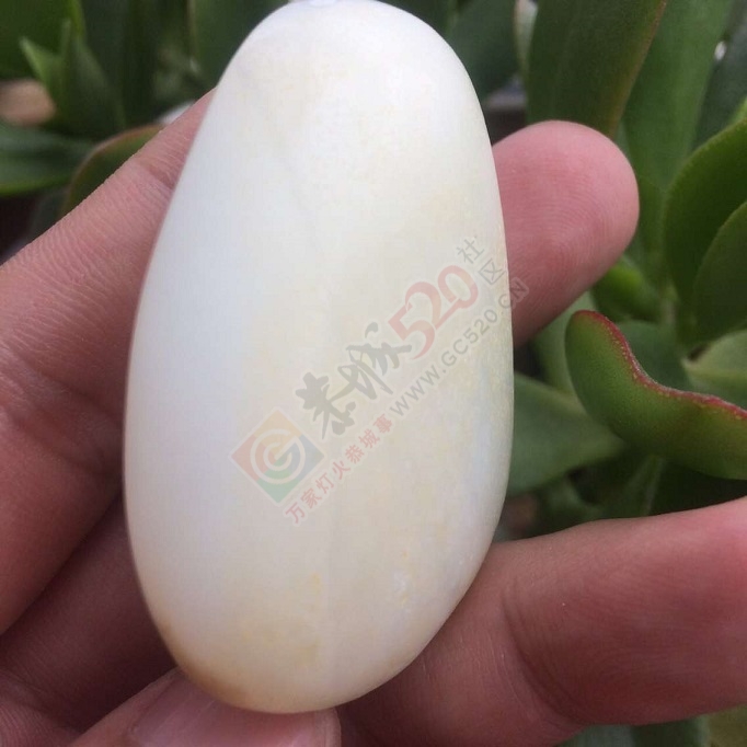 转让一块新疆和田玉观音（脂白级）334 / 作者:晚霞行千里 / 帖子ID:191660