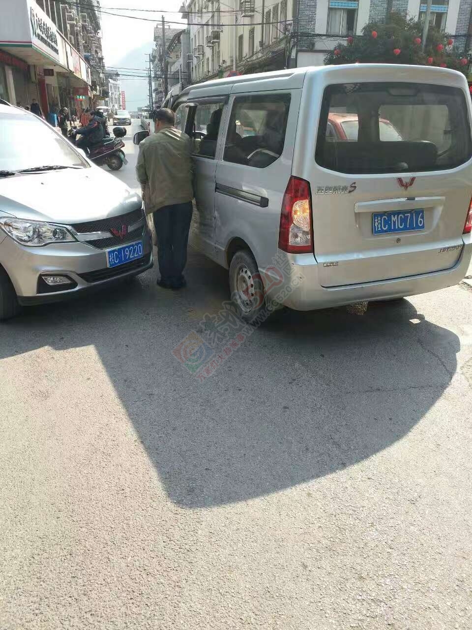 路过防疫站好堵车，原来是这样839 / 作者:单身汉子 / 帖子ID:191867