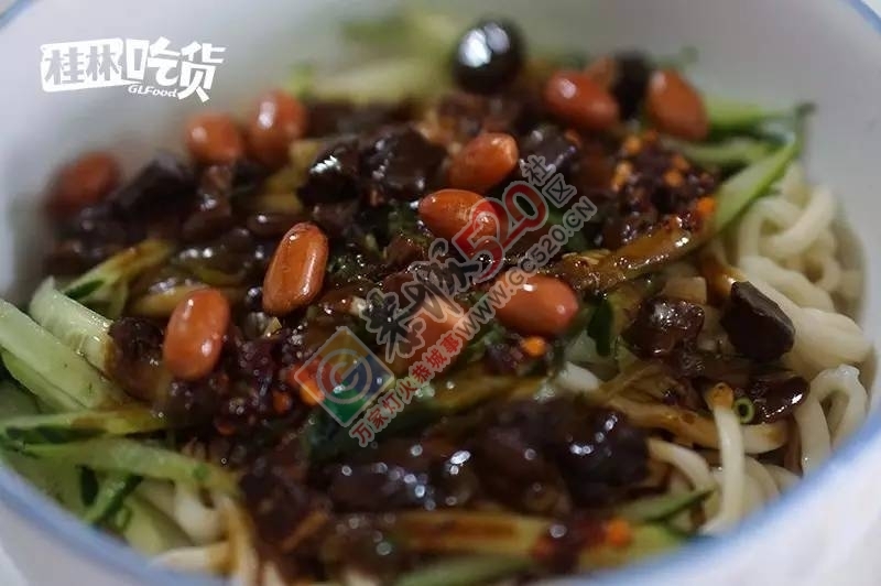 原老七中对面那家开了11年的面馆。自创烤面口味真是绝了！37 / 作者:儿时的回忆 / 帖子ID:192969