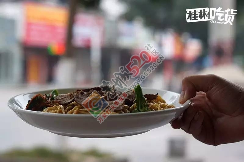原老七中对面那家开了11年的面馆。自创烤面口味真是绝了！607 / 作者:儿时的回忆 / 帖子ID:192969