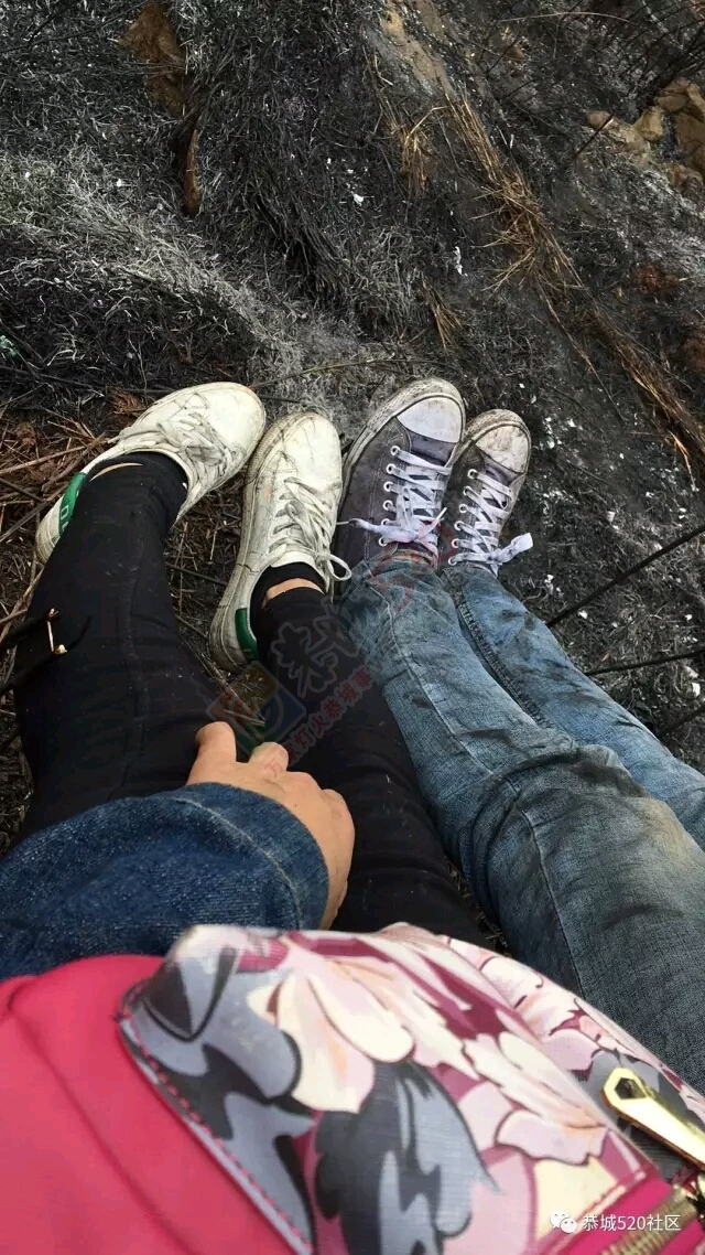 恭城网友爆料：大火后的烟灰粉尘弥漫空气中，附近居民以及过路人叫苦不堪！919 / 作者:绎苒 / 帖子ID:206588