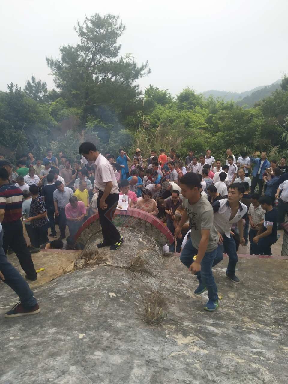 天涯共此时，同祭一缕烟。--------记林氏宗亲祭祖活动15 / 作者:一路坚持 / 帖子ID:207173