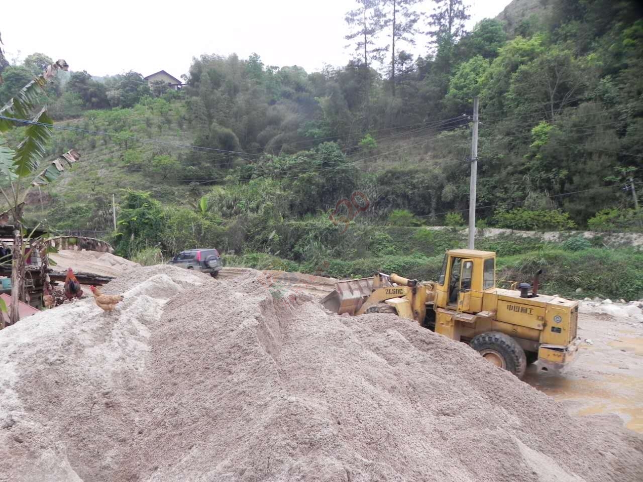 出奇兵，恭城县又成功端掉一个非法盗采山砂点128 / 作者:以空。 / 帖子ID:207214